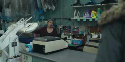 I'm gonna start calling you Sorry.
Sorry, you're so sorry. - Maid