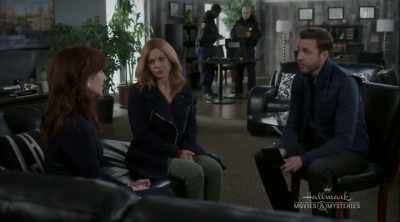 - I'm gonna take
Hendrix and Dylan - Aurora Teagarden Mysteries: An Inheritance to Die For