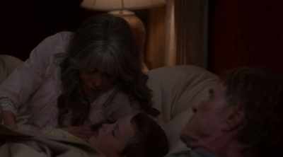 - I'm gonna turn the light off, all right?
- Okay. - Our Souls at Night