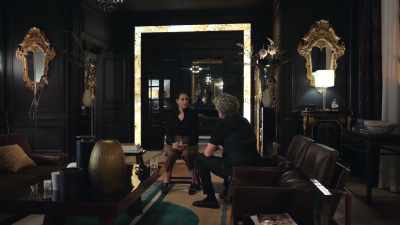 I'm handing you the keys
to the Maison, Perle. - La Maison