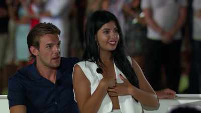 I'm so happy, we could not be
with two better people, - Love Island