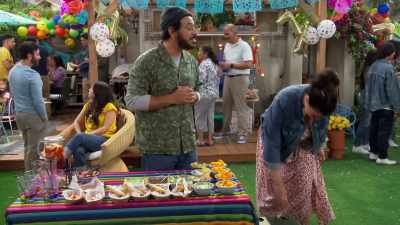 - I'm having the time
of my life, menso. - Lopez vs Lopez