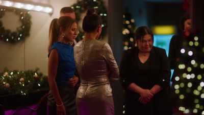 I'm hearing that we
can officially confirm - Christmas in the Spotlight