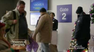 I'm here alone, but Cerise
is showing me when to board. - Time for Me to Come Home for Christmas