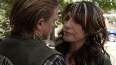 I'm here. - Sons of Anarchy