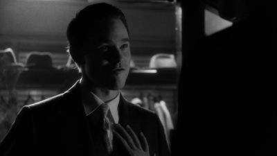 I'm here to see a friend. - Smallville