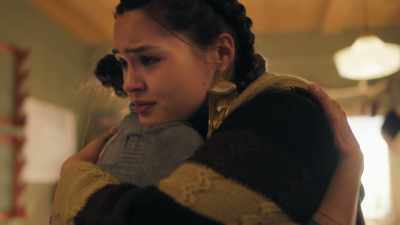 - I'm here.
(siaja sniffles) - North of North