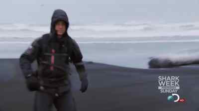 I'm hungry and thirsty. - Man vs. Wild
