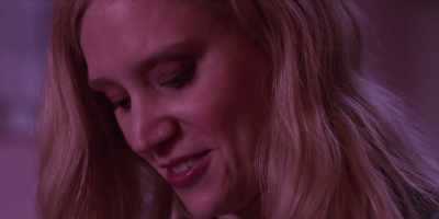- I'm... I said I was sorry.
- [chuckles] - Joe vs Carole