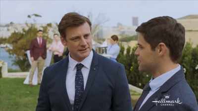 I'm-I'm Henry.
I'm Julian's husband. - Mix Up in the Mediterranean