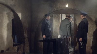 I'm in prison and I want to get out - Triple Cross