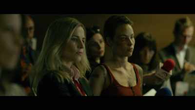 - I'm in this with you.
- Get the hell out! - Furioza