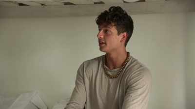 I'm incredibly good in bed.
[ Laughs ] - FBoy Island