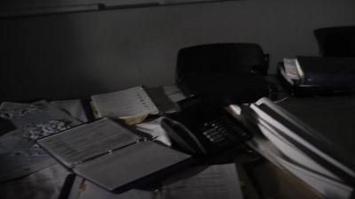I'm inside Estes' office. - Z Nation