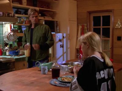 I'm inside. - MacGyver