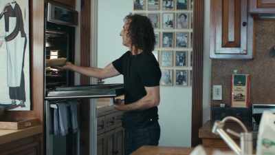 I'm into the details,
working hard, - Listening to Kenny G
