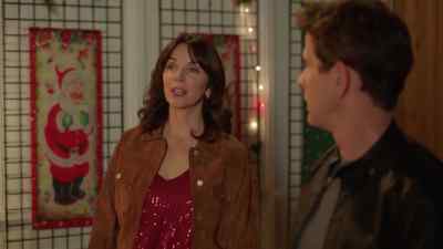 I'm Jessica, and Jack's been
trying to help me save my cafe. - Jingle Bell Love