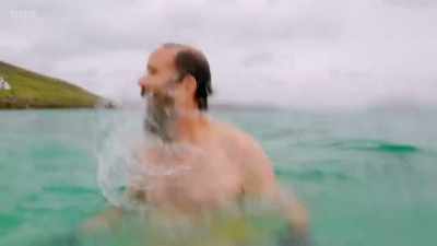 I'm Julie Wilson Nimmo.
And I'm Greg Hemphill. - Jules and Greg's Wild Swim