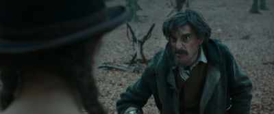 - I'm just a circus performer.
- And I'm just a poor hunchback. - Freaks Out