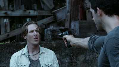I'm just a shitty video game designer.
Please don't kill me. - Hard Target 2