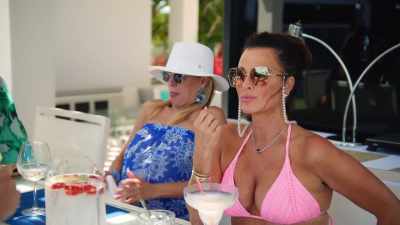 I'm just asking
a very innocent question. - The Real Housewives Ultimate Girls Trip