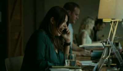 I'm just calling to remind you
that I'm coming out tomorrow. - The Trip