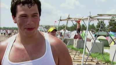 I'm just destroying the wall
for fun, - Woodstock 99: Peace Love and Rage