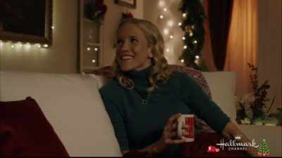 I'm just doing
a last-minute edit or two. - Road to Christmas