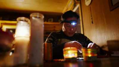 I'm just doing things like
this to be productive, - Life Below Zero: First Alaskans
