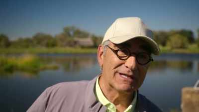 I'm just going to, uh,
head up to the lunch area - The Reluctant Traveler with Eugene Levy