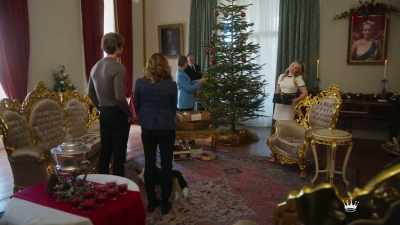 I'm just gonna grab my things
and head out. - A Royal Corgi Christmas