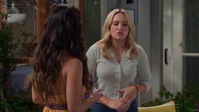 I'm just gonna write down
what I need to say to Claire, - Pretty Smart
