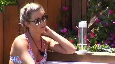 I'm just kind of‐‐
yeah, I'm like, uh, you know, - Love Island