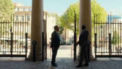 I'm just on my way back from
a meeting with the prosecutor. - Murder in Provence