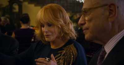- I'm just trying to be helpful.
- Well, I'm a grown man. - The Kominsky Method