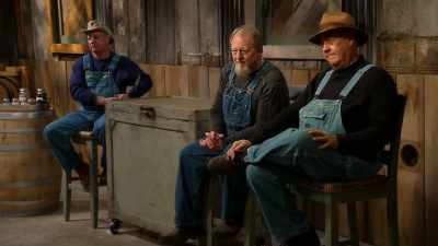 I'm just trying to make sure
that my honey comes out
before my peach does. - Moonshiners: Master Distiller