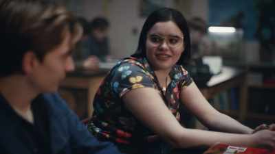 - I'm Kat.
- Uh, I'm Ethan. - Euphoria