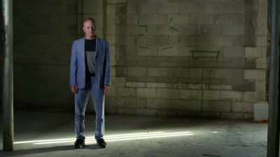I'm Keith Freeman. I'm
a private investigator. - Final Moments
