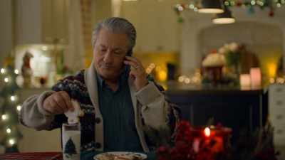 I'm kind of just trying
to give them - Holiday Crashers