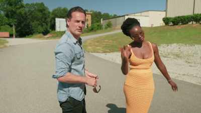 I'm leaving, guys.
Yeah.
[Laughter] - The Walking Dead: The Return