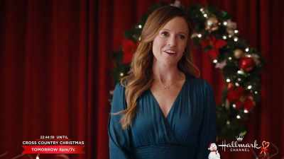 I'm Lila Thomas,
and I have had the pleasure - A Christmas Carousel