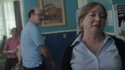 I'm Linda Crowley,
nursing unit manager. - Wakefield