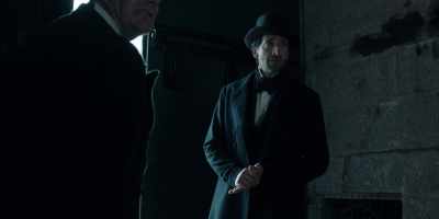 I'm looking for Doctor Frost. - Chapelwaite