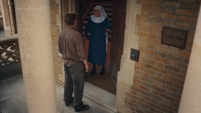 I'm looking for my wife,
Sandy Talbot. - Call the Midwife