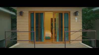 ♪ I'm looking out of the window ♪ - X-Deal 2