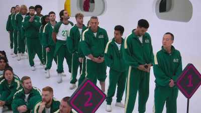 I'm looking over
at team number one, - Squid Game: The Challenge