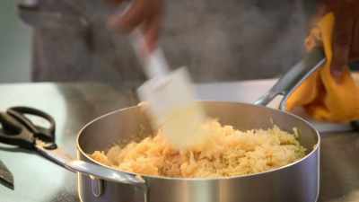 I'm looking for rice that's,
like, fluffy. - Secret Chef