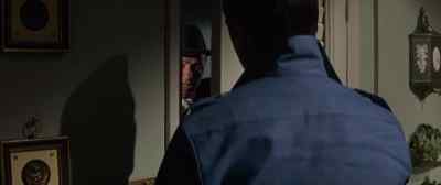 I'm looking for Sally Bullock. - Tony Rome