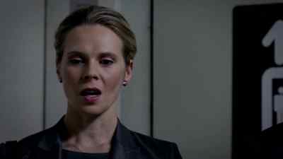 I'm Louise, sir. - The Following