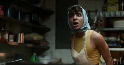 I'm so mad. I don't know what to do.
I want to know why. - Little America